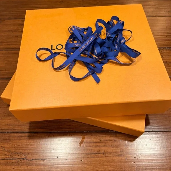 COPY - Louis Vuitton Magnetic Close Gift Boxes - Picture 3 of 9